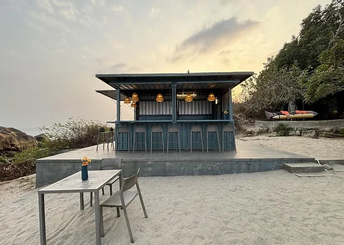 Cintacor Island Resort